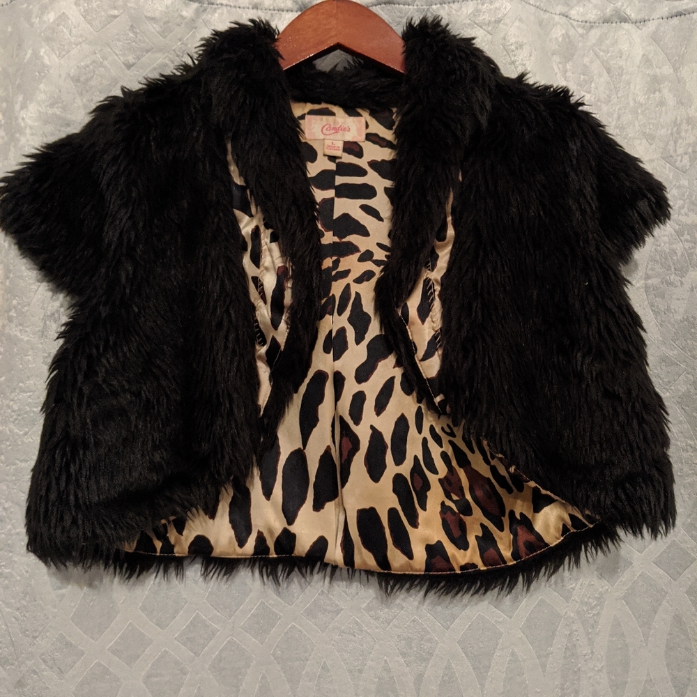 SOLD IN STORE Faux fur vest by Candies